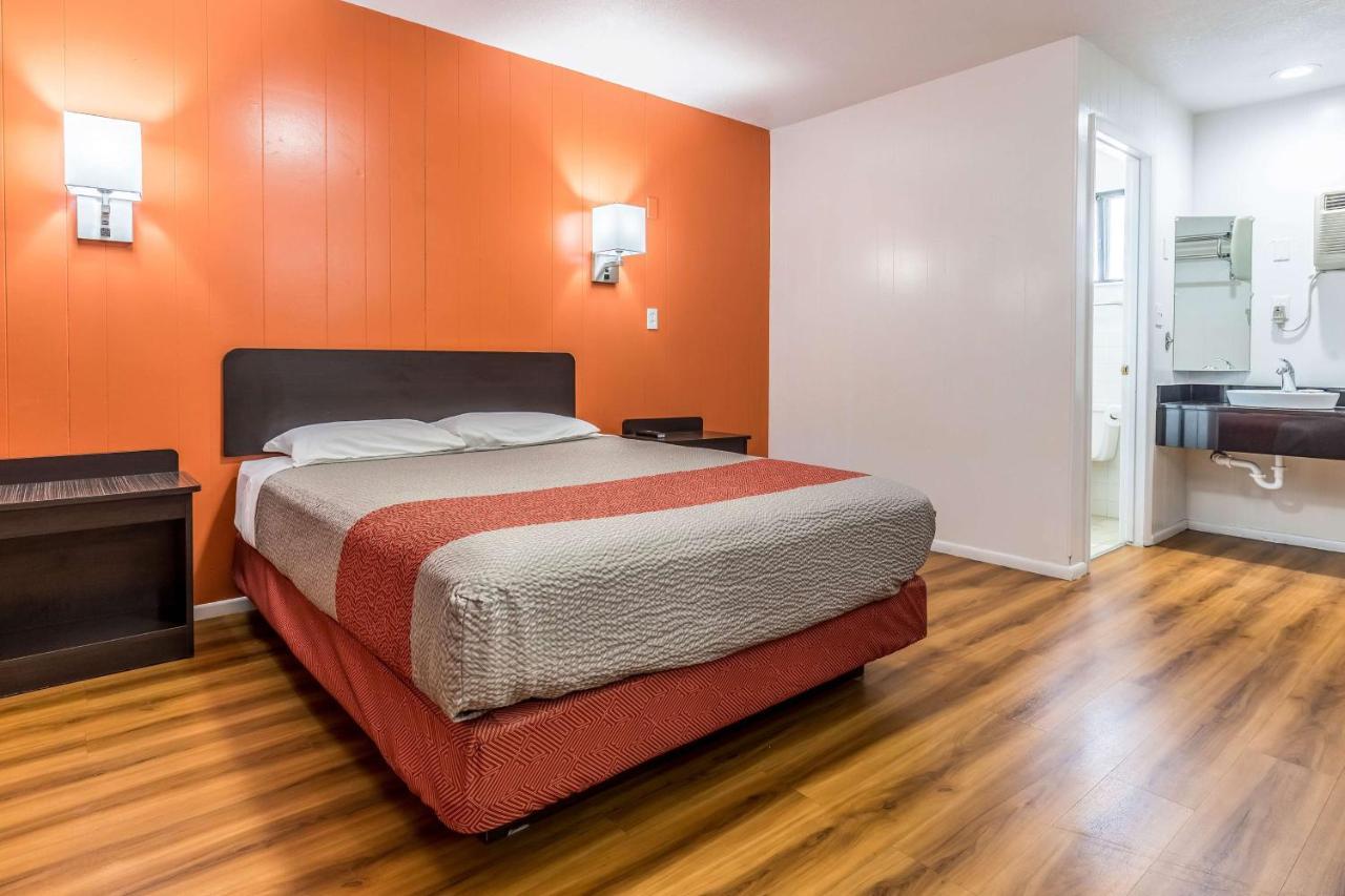Motel 6 Tremonton, Utah エクステリア 写真