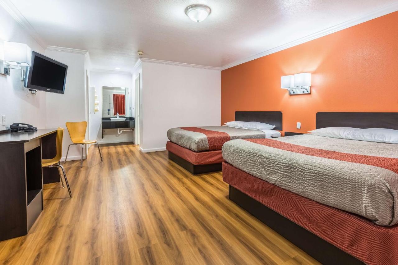 Motel 6 Tremonton, Utah エクステリア 写真